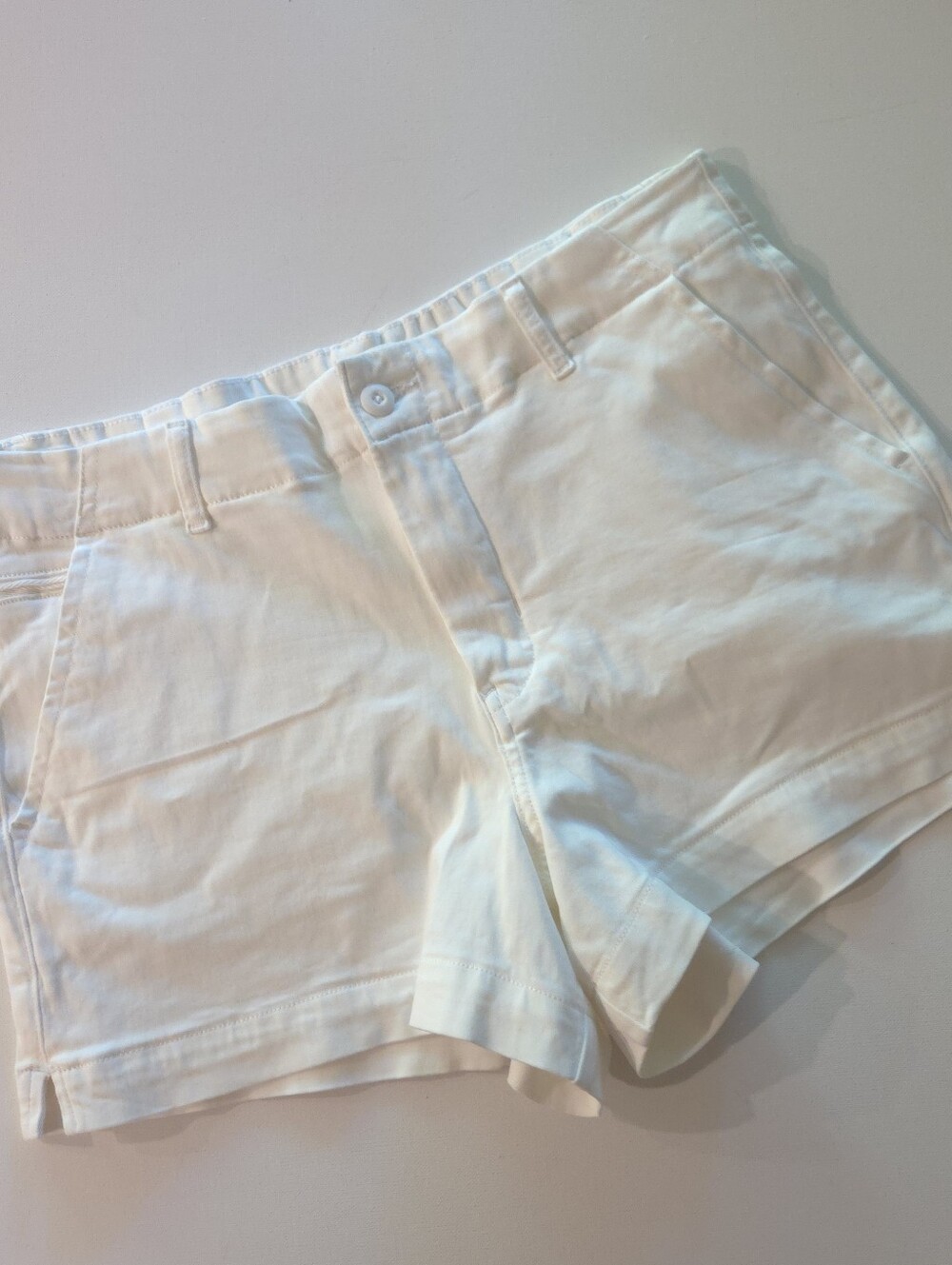 🤍 American Eagle High-Rise Tailored Shorts – Size 12